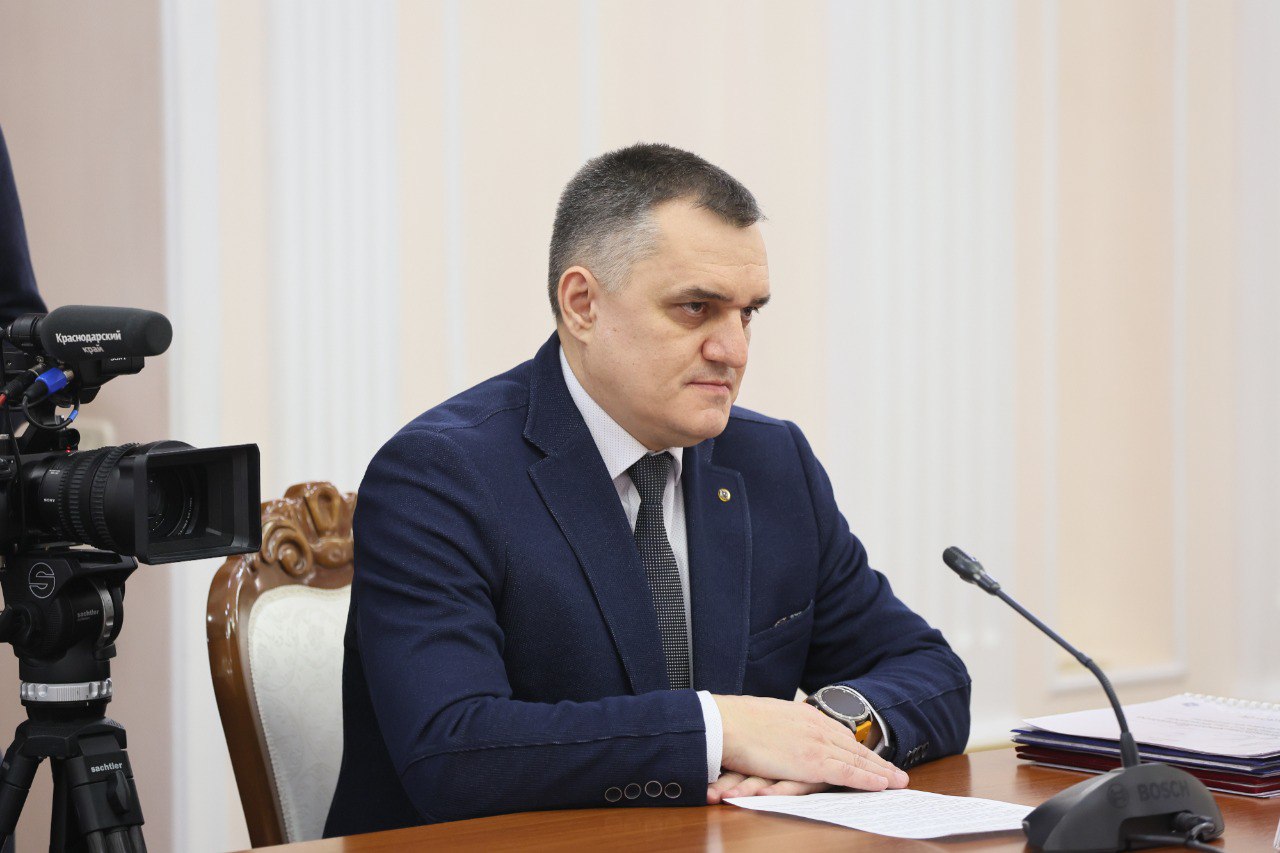 Вениамин Кондратьев встретился с производителями систем электропитания для космических аппаратов