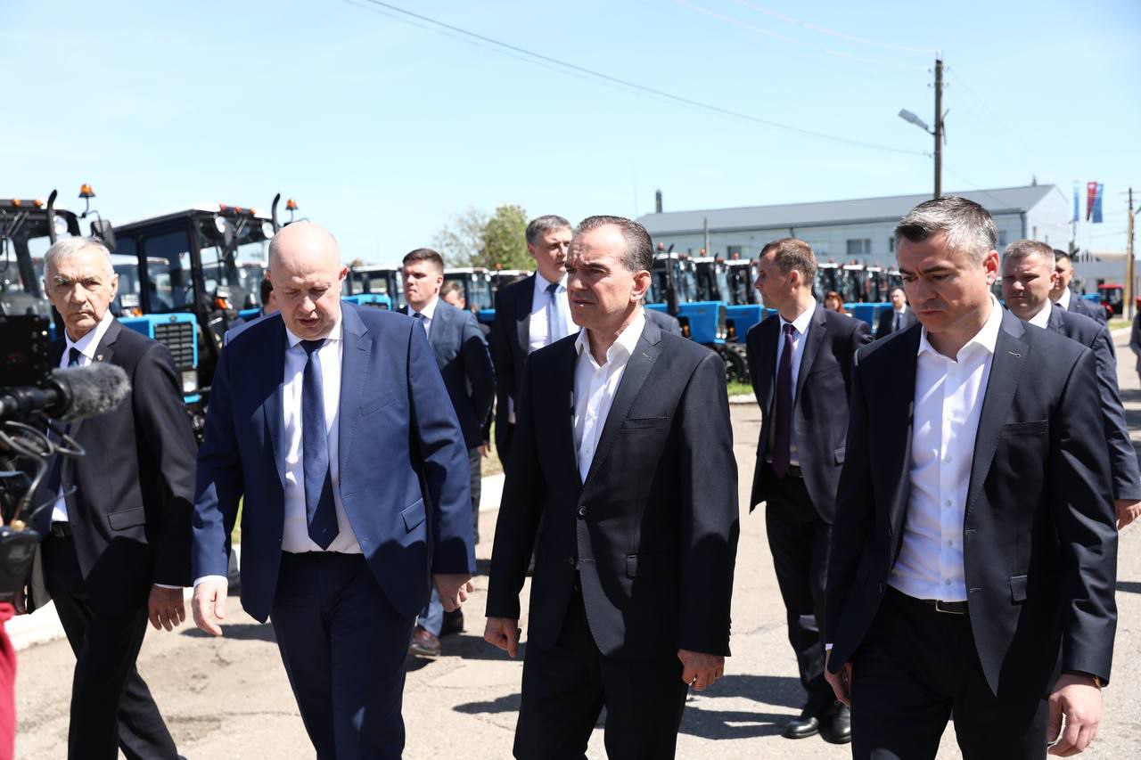 В 2023 году в Староминском районе произведут до тысячи единиц сельхозтехники