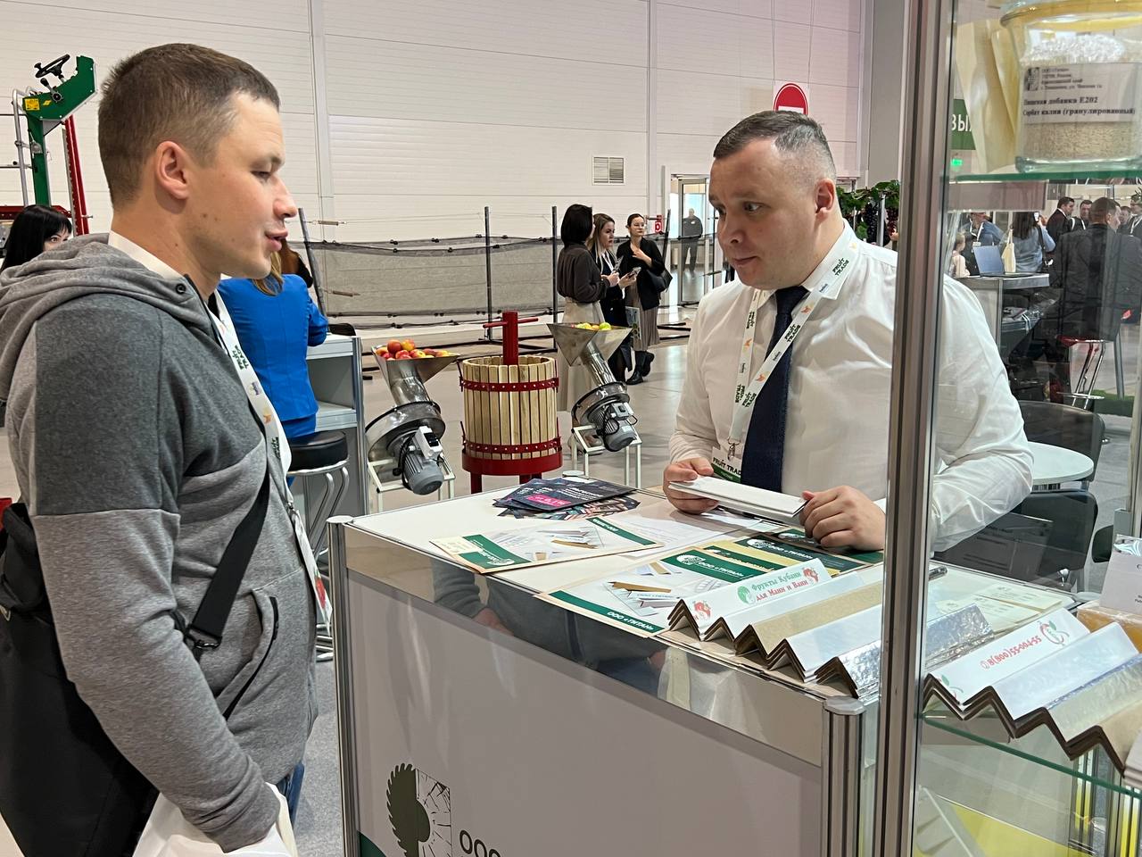 Промышленники Кубани представляют свою продукцию на первой выставке Fruit Trade