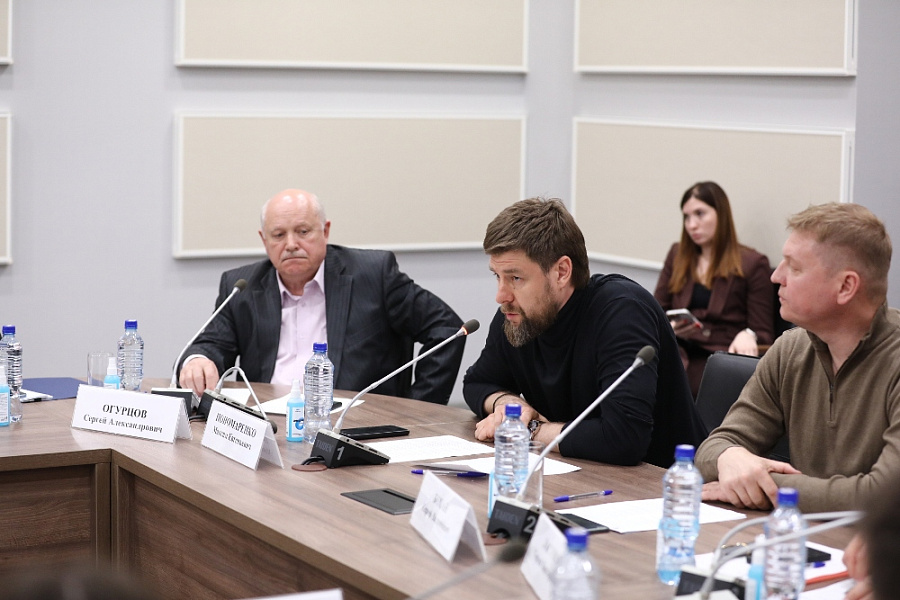 Вениамин Кондратьев пообщался с кубанскими производителями на международной выставке «UMIDS-2023»