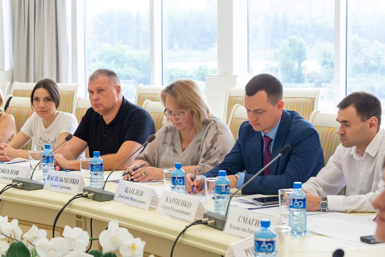 В Краснодаре обсудили вопросы продвижения продукции легкой промышленности Кубани