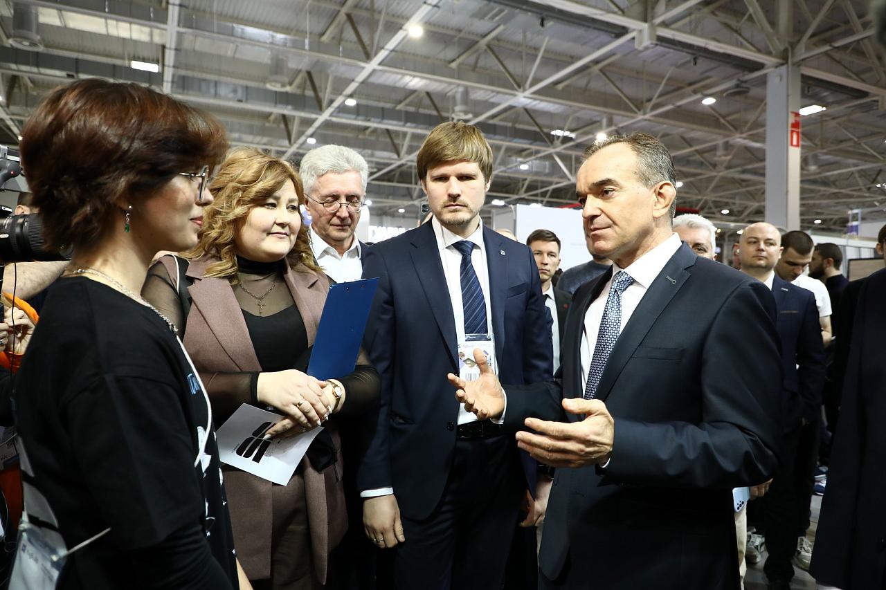 Вениамин Кондратьев открыл выставку «YugBuild-2026» в Краснодаре