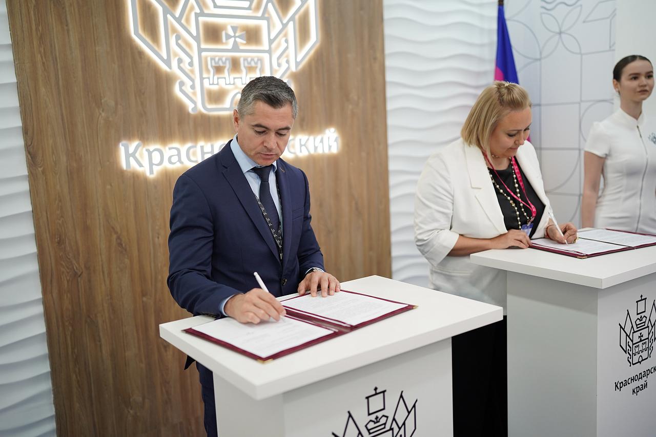 Более 650 миллионов рублей инвестируют в создание межрегионального агропромышленного машиностроительного кластера «Юг»