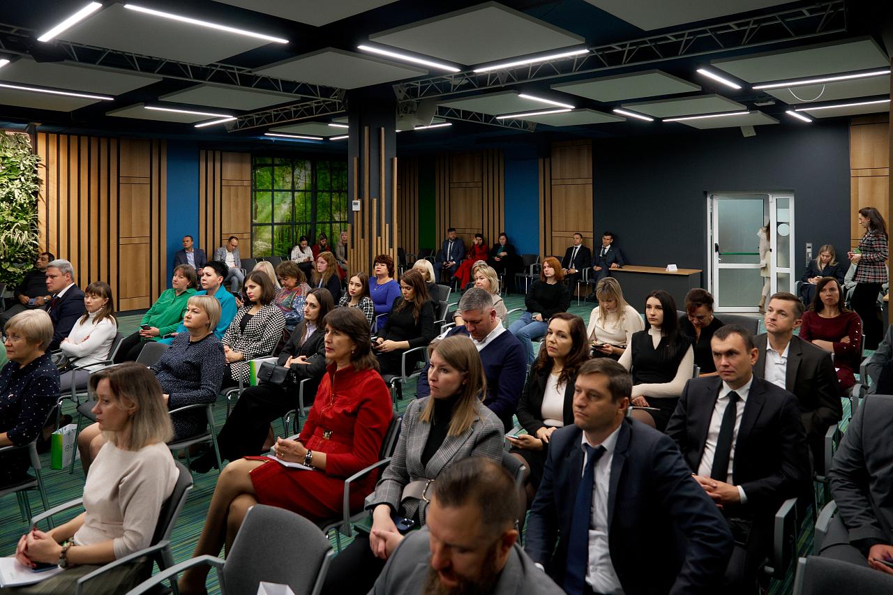 Вопросы внедрения ESG-модели в промпарках и промтехнопарках Кубани обсудили на стратегической сессии в Краснодаре