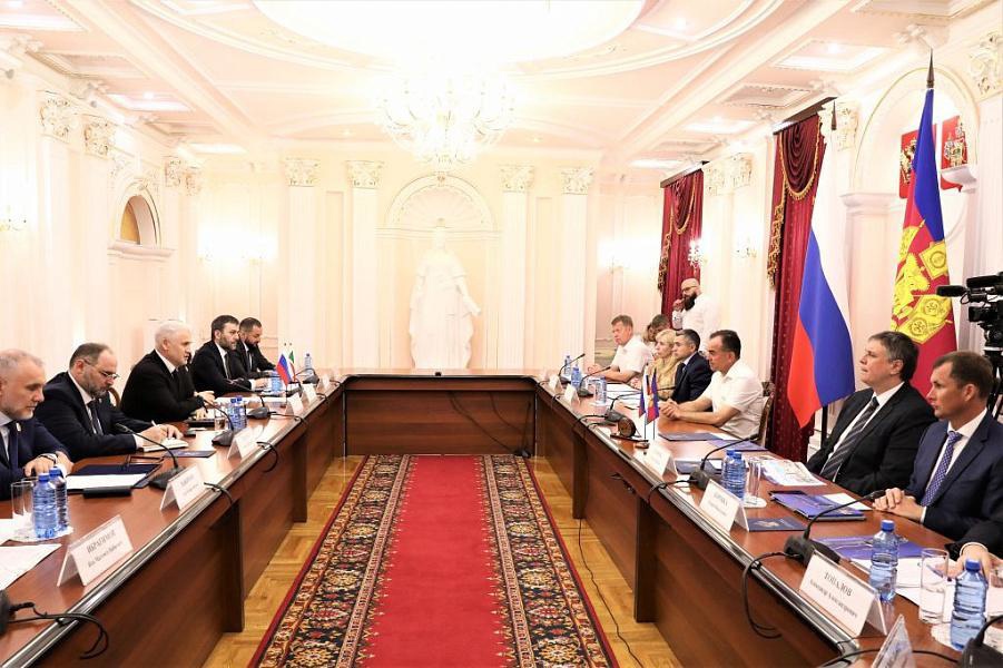 Губернатор Краснодарского края встретился с Председателем Правительства Чеченской Республики