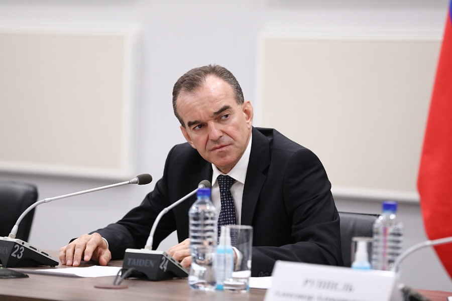 Вениамин Кондратьев пообщался с кубанскими производителями на международной выставке «UMIDS-2023»