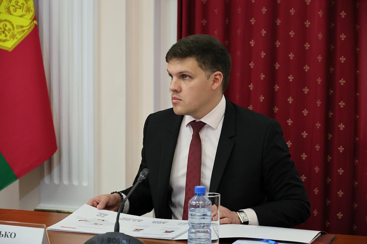 Вениамин Кондратьев: За последние 8 лет в крае обновили 1,5 тысячи парков и скверов
