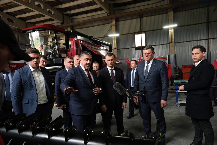 В Краснодарском крае запустили первую российско-белорусскую производственную площадку по сборке комбайнов и жаток