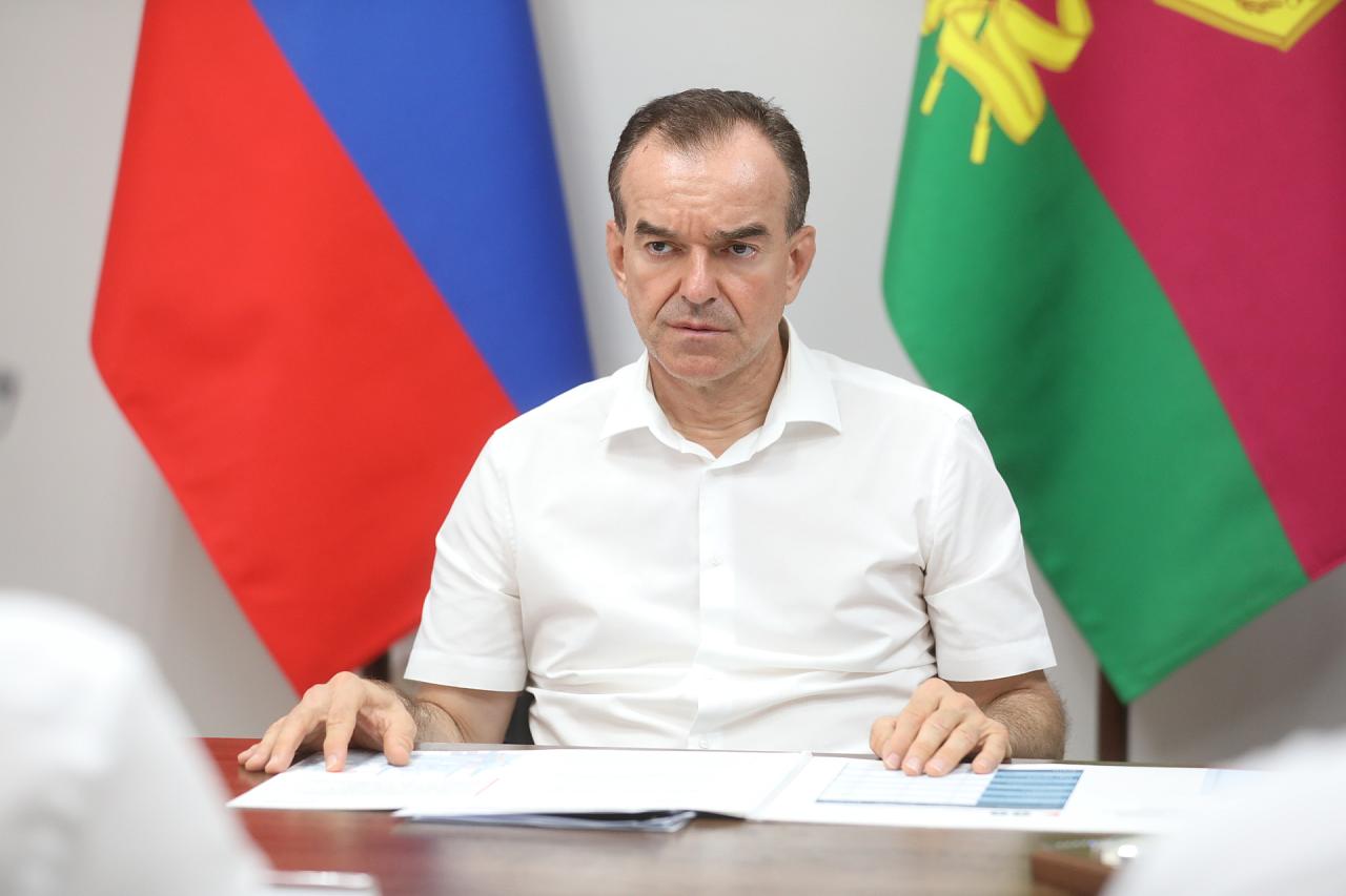Вениамин Кондратьев посетил завод по производству лифтов в Крымске