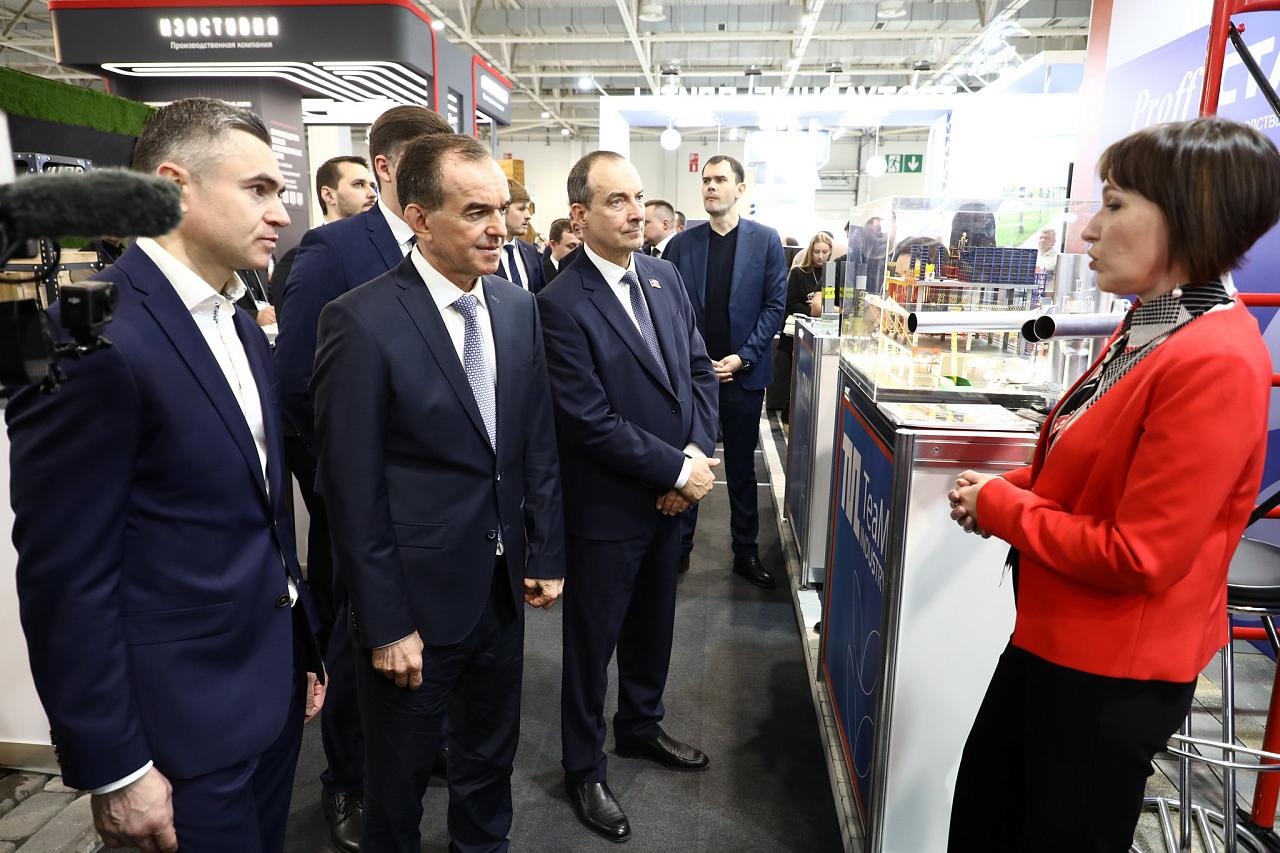 Вениамин Кондратьев открыл выставку «YugBuild-2026» в Краснодаре