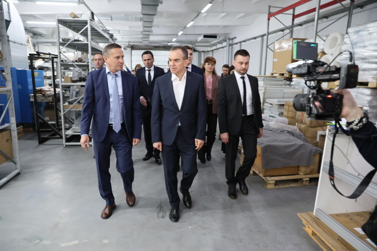 Вениамин Кондратьев оценил производство средств индивидуальной защиты в Динском районе