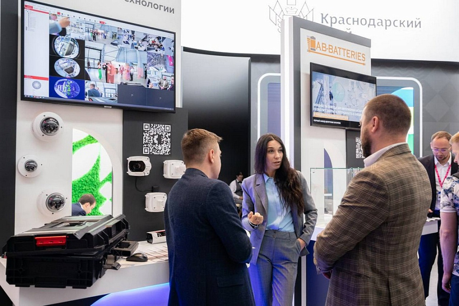 Вениамин Кондратьев: Благодаря «Иннопрому-2023» предприятия края поставят продукцию в регионы страны и зарубежья на сумму более 1,8 миллиарда рублей