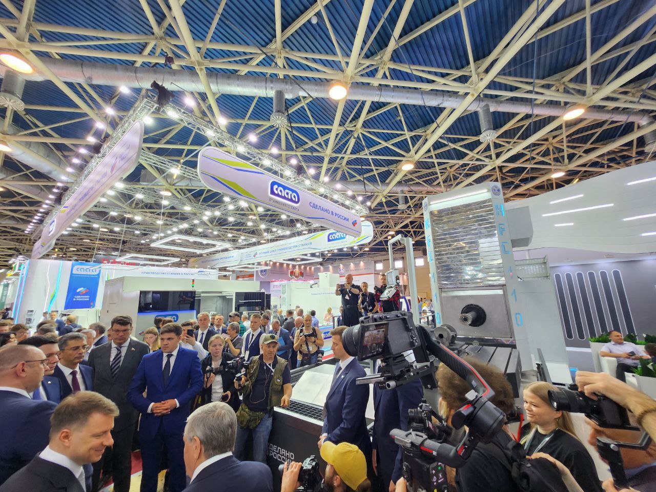 Возможности станкоинструментальной отрасли Кубани представили Антону Алиханову на выставке «МЕТАЛЛООБРАБОТКА-2025»