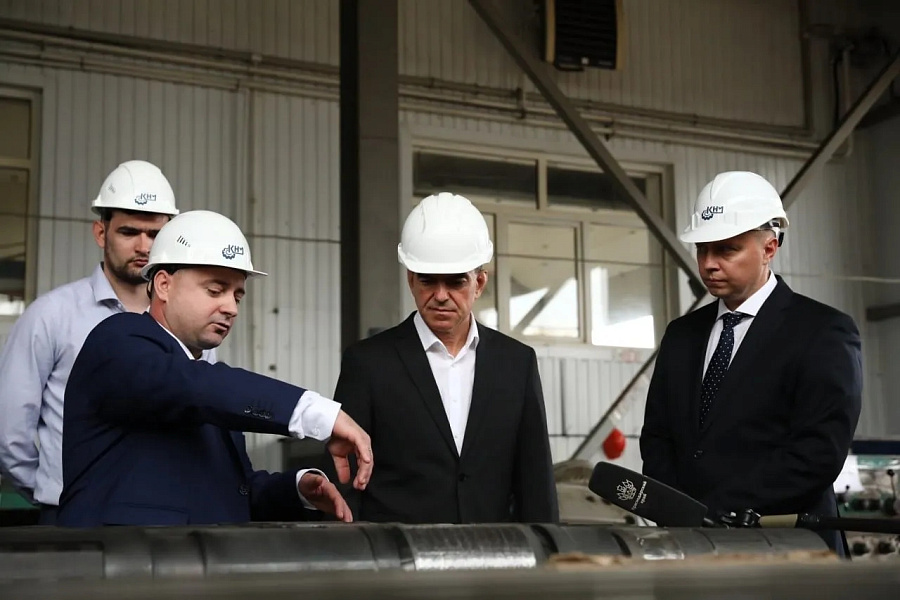 Вениамин Кондратьев посетил производство для нефтяной промышленности в Абинском районе