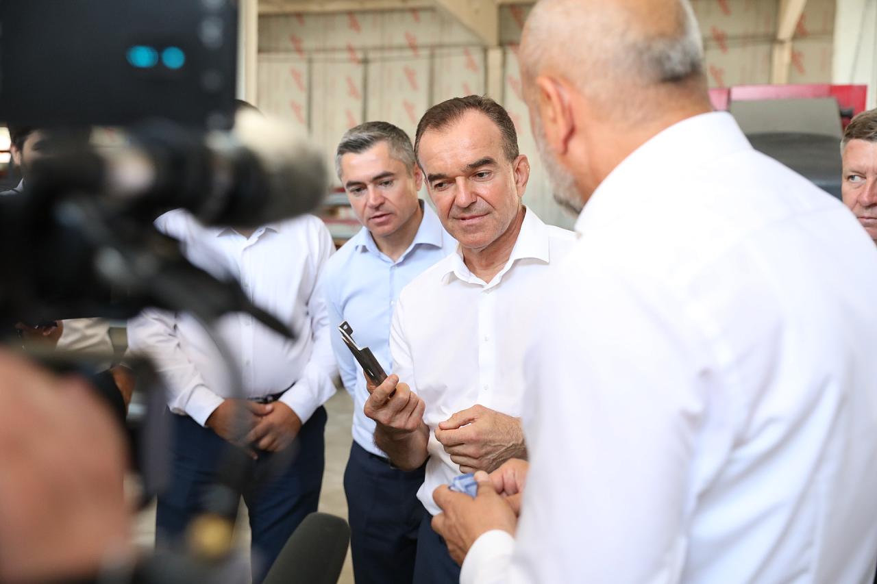 Вениамин Кондратьев посетил завод по производству лифтов в Крымске