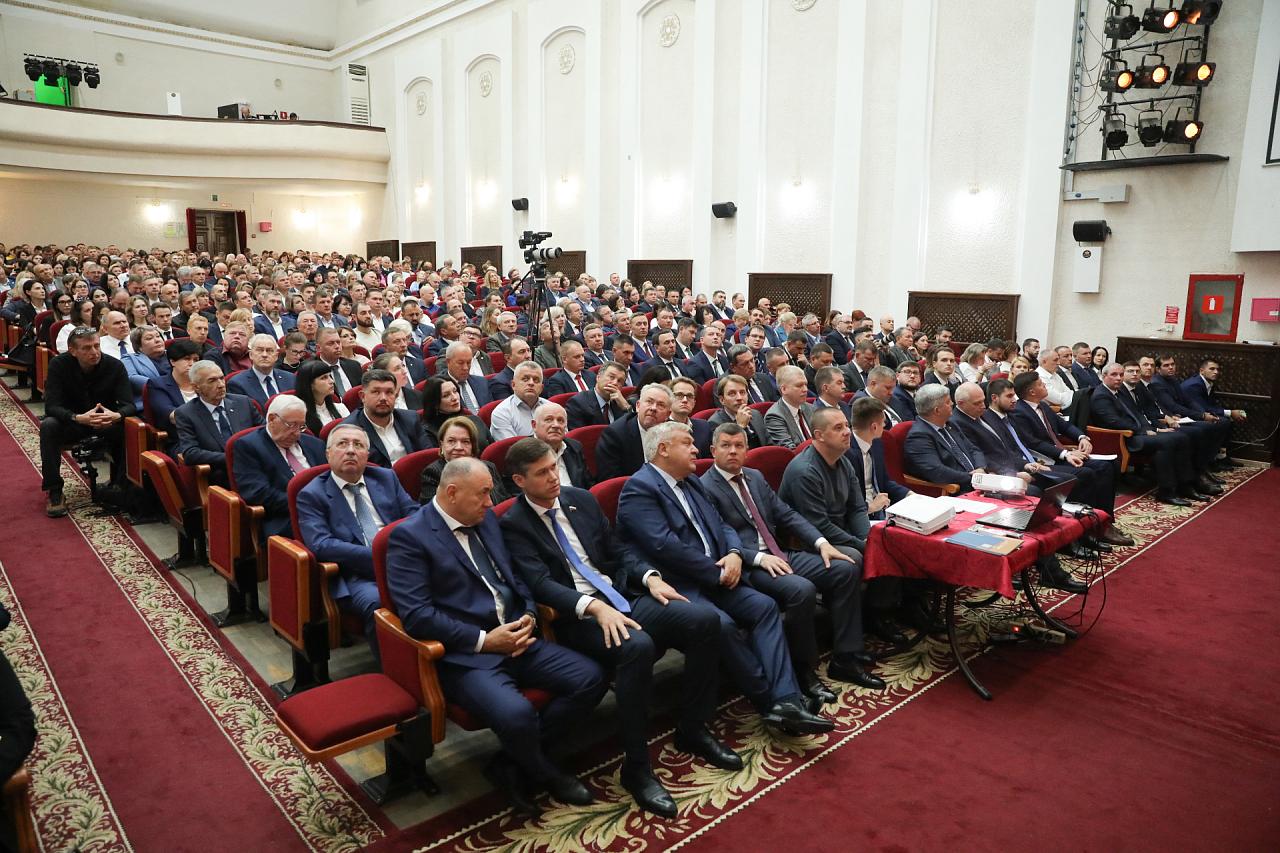 Вениамин Кондратьев: В условиях энергодефицита важно максимально эффективно использовать промышленную инфраструктуру
