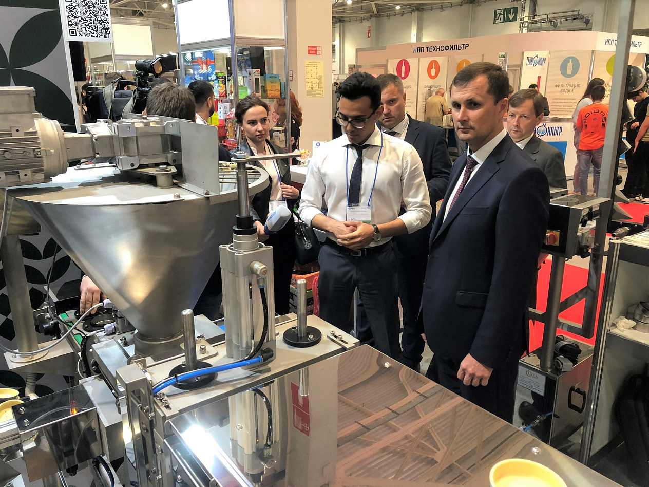 На промышленном стенде Кубани на выставке «FoodTech Krasnodar» представляют продукцию 7 промпредприятий