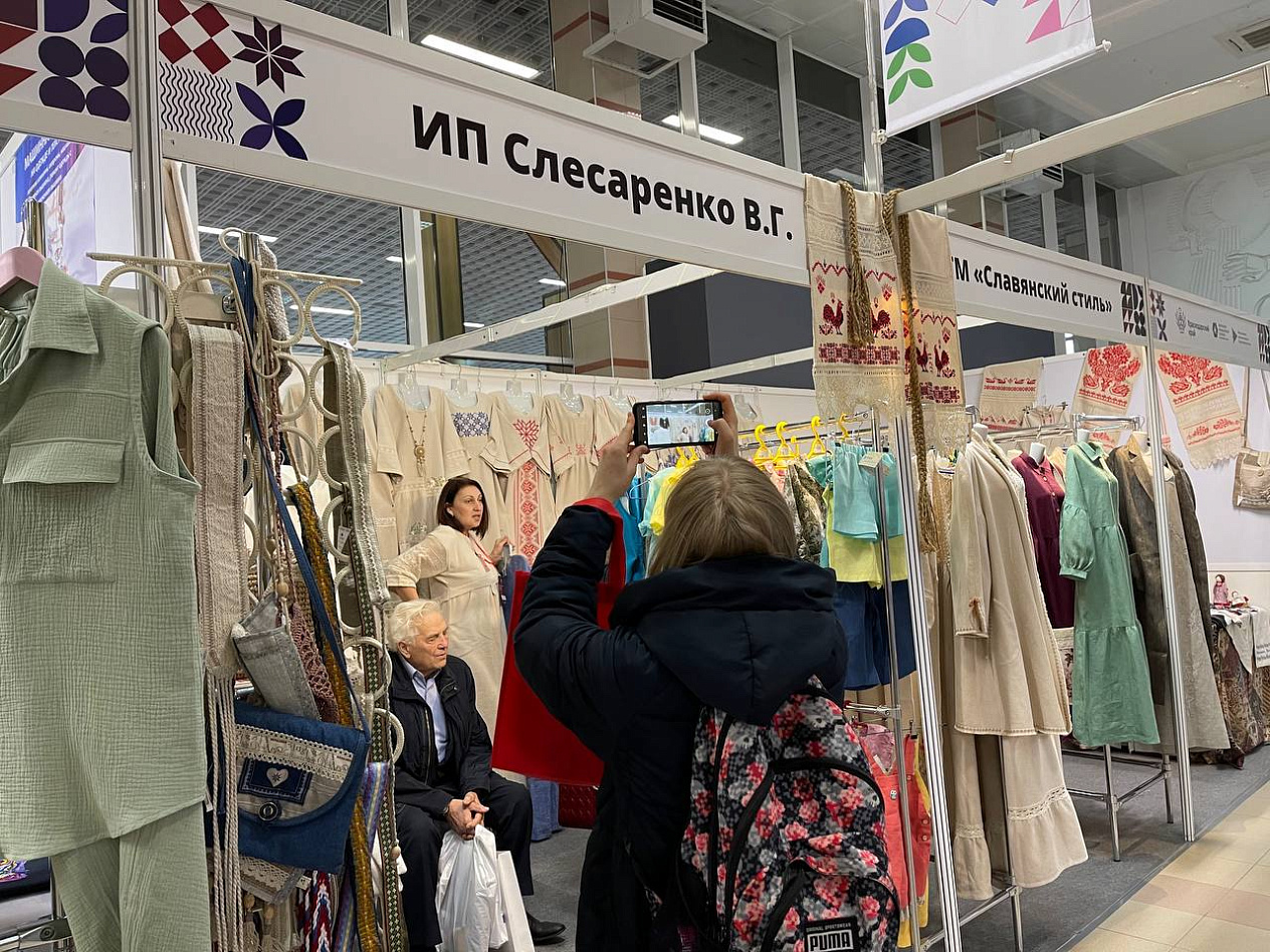 Промпредприятия Кубани представляют промышленный потенциал региона на выставках «РестоОтельМаркет» и «Красная нить» в Крыму